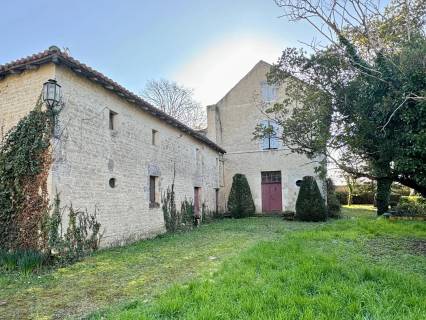 Property for sale Souvigné Charente