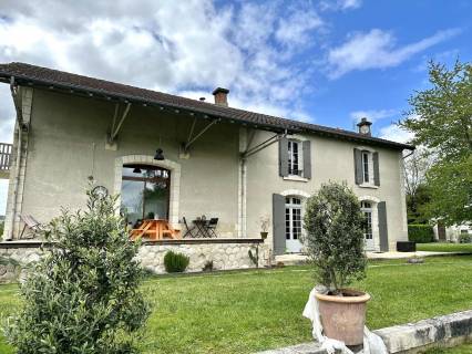 Property for sale Bonnes Charente