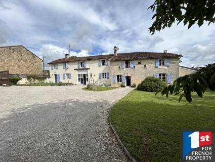 Property for sale LA TACHE Charente