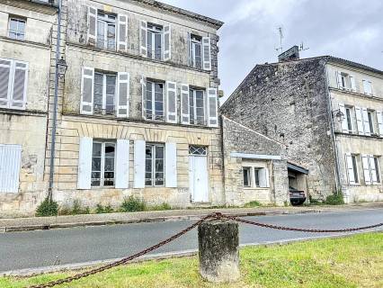 Property for sale Saint-Savinien Charente-Maritime
